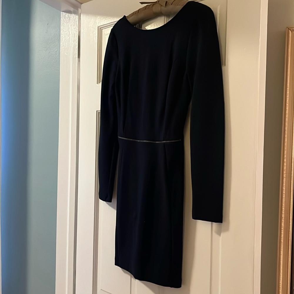 Navy blue Zara dress with super cute zipper. Great for a holiday gift!